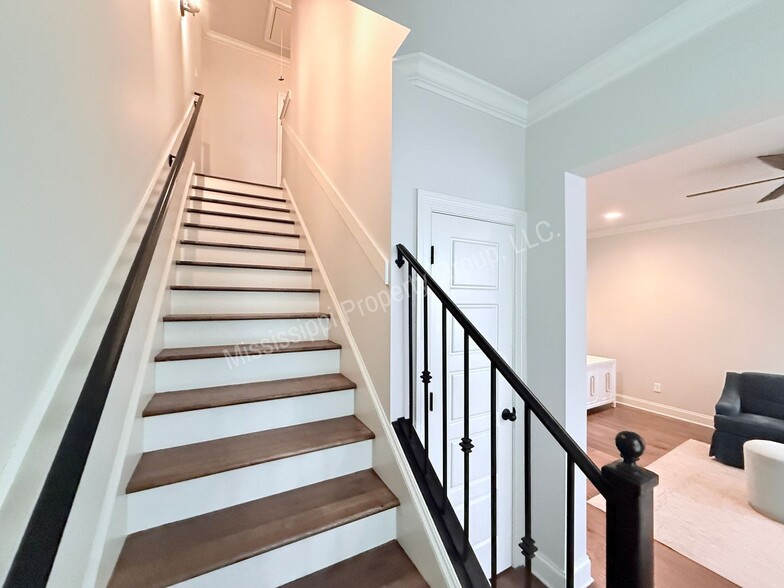 Building Photo - 4164 Fieldstone Lp
