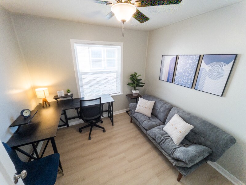 Building Photo - 1010 California Ave