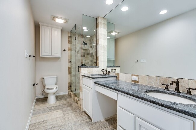 Building Photo - COMING APRIL 2026!!! Stunning Country Club Townhome!!