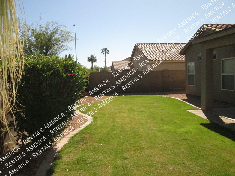 Building Photo - 1332 W Kesler Ln