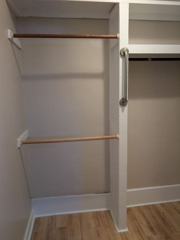 Building Photo - 5313 Broadway, 1