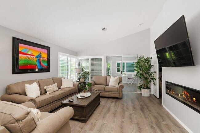 Building Photo - 77630 Cll Las Brisas W