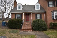 Building Photo - 295 Bay St