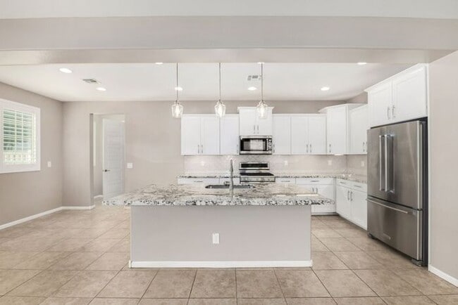 Building Photo - Beautiful Gilbert home located in the desirable Windhaven community!
