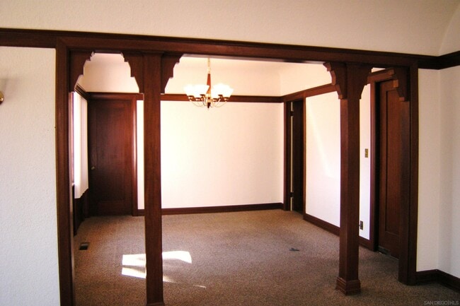 Building Photo - 3646 Crown Point Dr