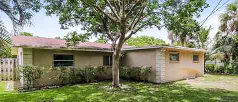 Building Photo - 831 NW 43rd Ave