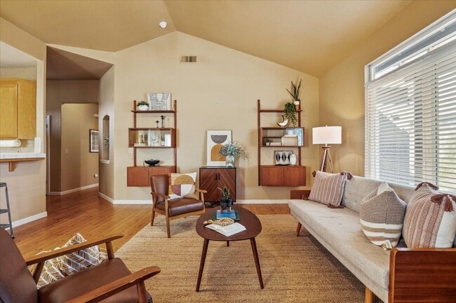 Building Photo - 2520 Duffy Dr