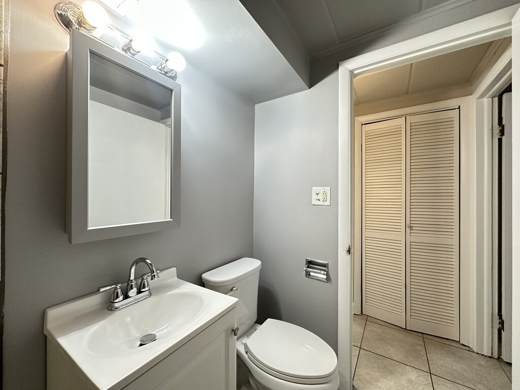 Building Photo - 3812 25th Ave