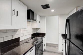 Building Photo - 1922 Fairfield Ave