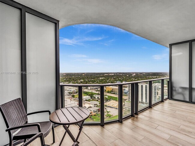 Building Photo - 121 NE 34th St