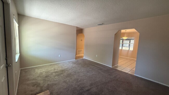 Building Photo - Charming 3-Bedroom Home in Quiet Winter Springs Neighborhood