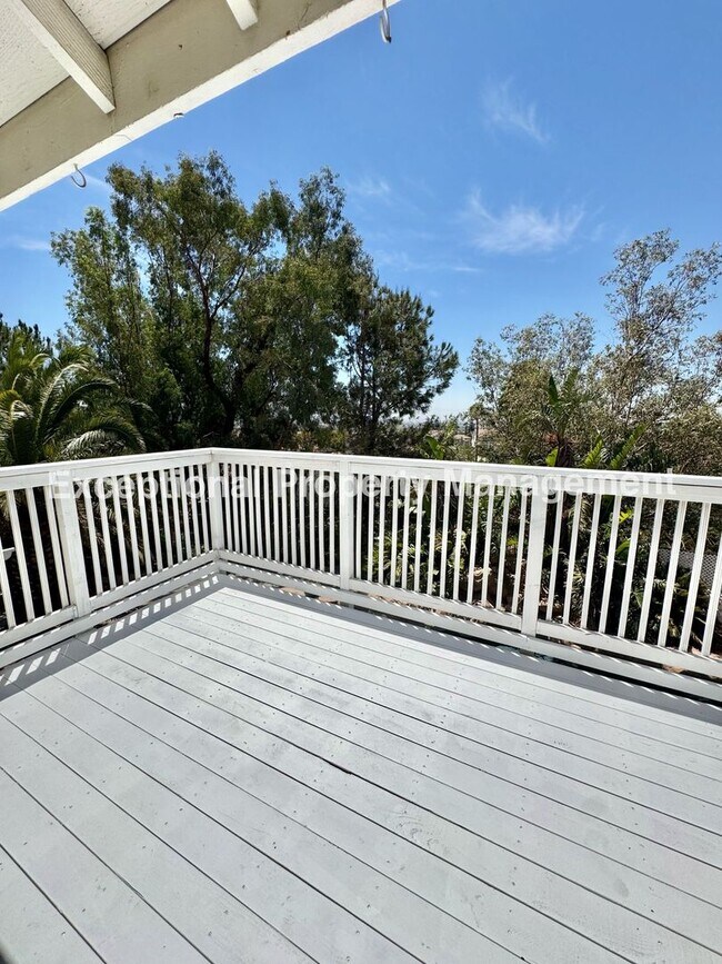 Building Photo - 14855 Hedge Row Ct