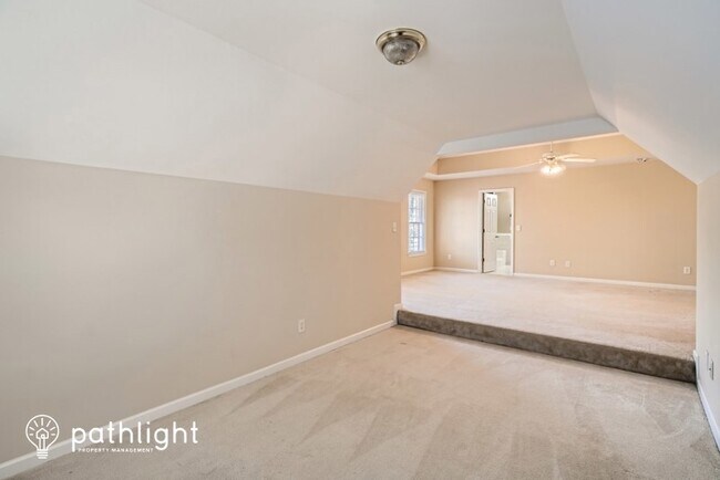 Building Photo - 902 Chadwick Park Dr