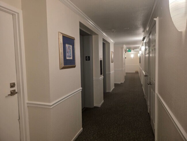 Building Photo - Location, Location… and Absolutely Incredible Views!