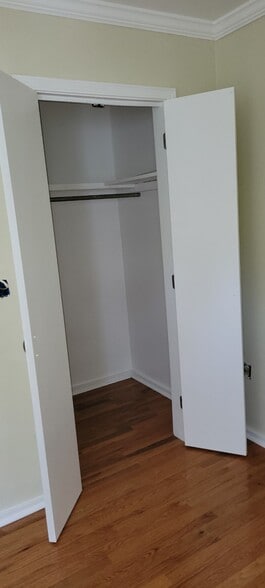 bedroom 2 closet - 292 Robinson St