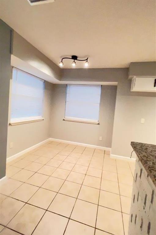 Building Photo - 415 Skywood Dr