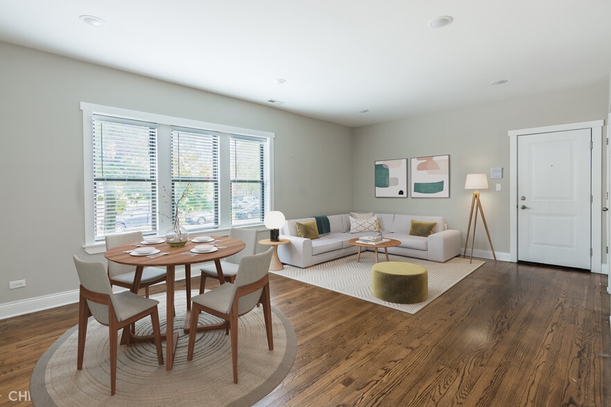 Building Photo - Catalpa 2507 W