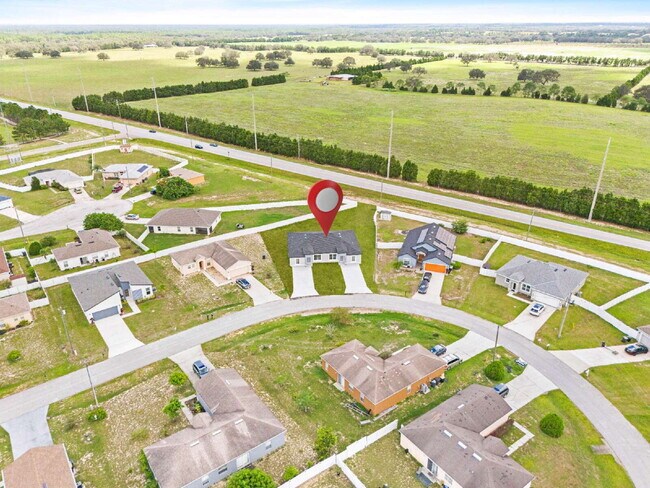 Building Photo - Stylish & Spacious 3 Bedroom Home in Prime Location!