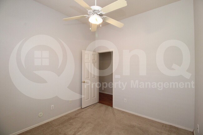 Building Photo - 1445 S Park Grove Cir