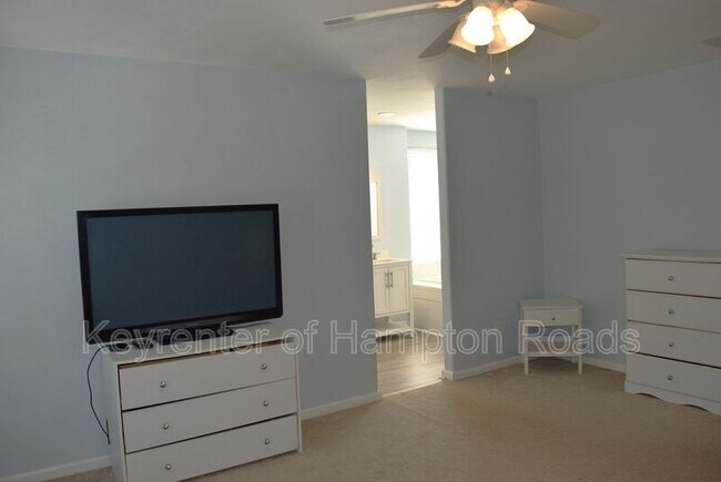 Building Photo - 1125 Lady Ashley Dr