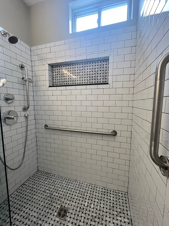 Building Photo - 334 Lincoln Ave