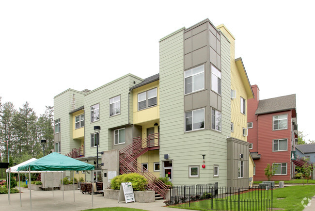 Building Photo - Campus Corner Apartments