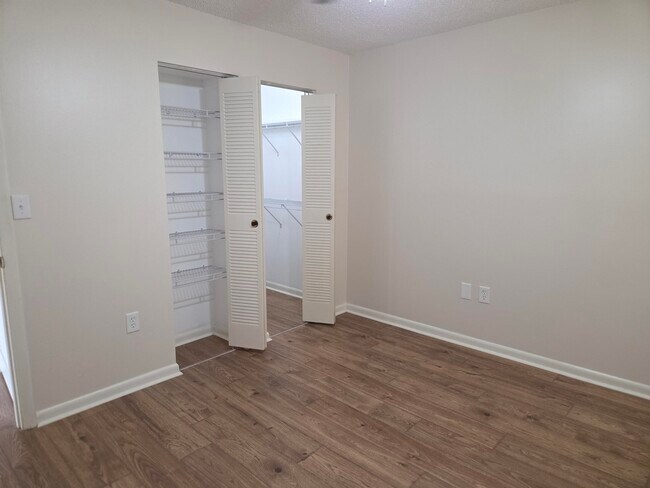 Building Photo - 9900 S Ocean Dr