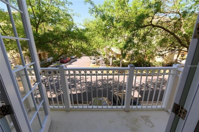 Building Photo - 1113 Bolton Pl