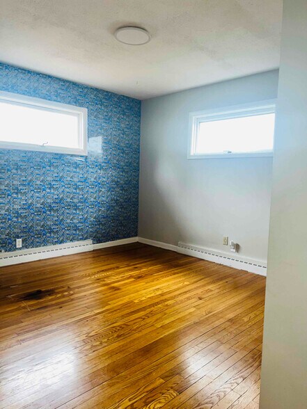 Building Photo - 1760 Tonawanda Ave