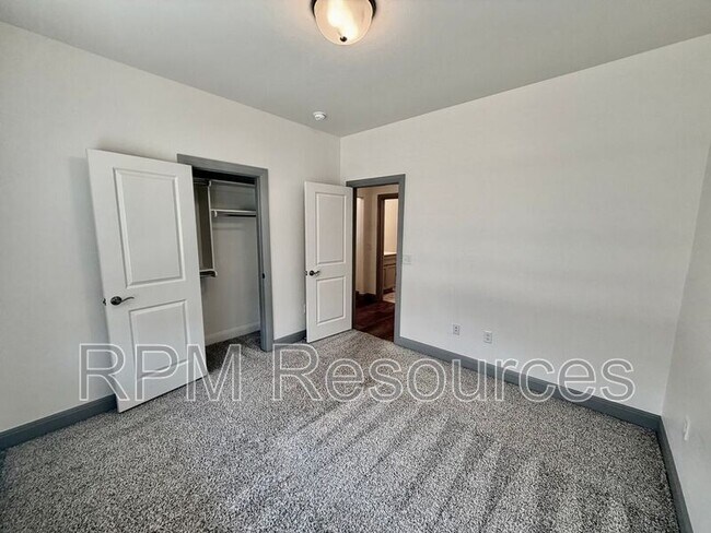 Building Photo - 3613 Shutter Ridge Dr