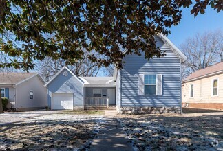 Building Photo - Adorable 2 Bedroom, 1 Bathroom Home!