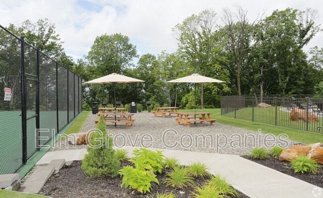 Building Photo - 12 Stoneledge Dr