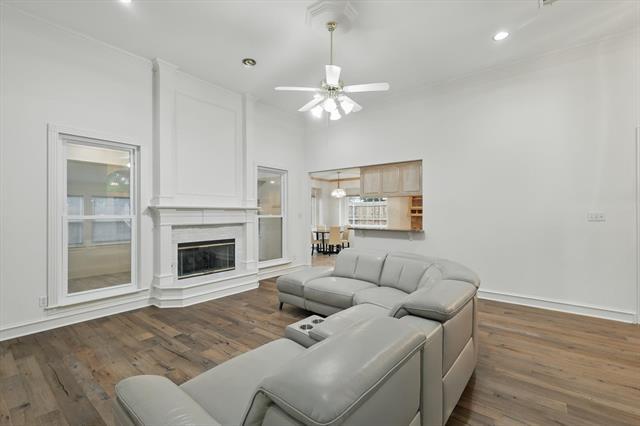 Building Photo - 2413 Oak Brook Dr