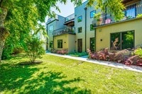 Building Photo - 206 E Live Oak St