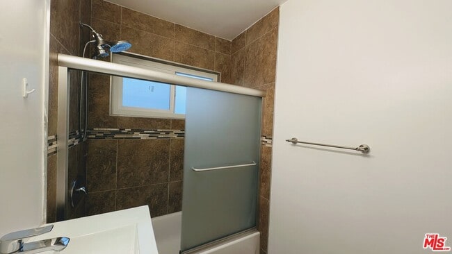 Building Photo - 1728 S Robertson Blvd