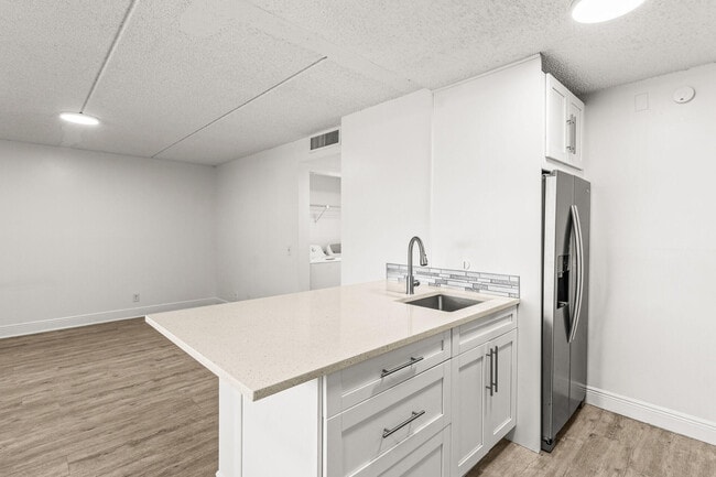 Building Photo - 507 Meadows Cir