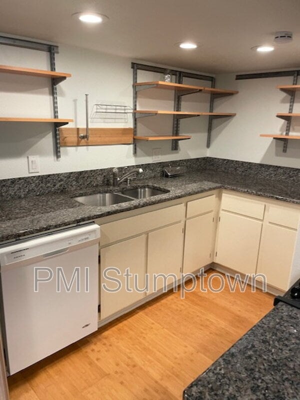 Building Photo - 11095 SE 92nd Ct