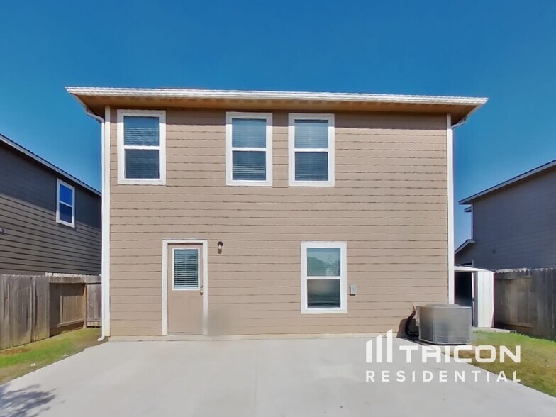 Building Photo - 6534 Fledgely Way