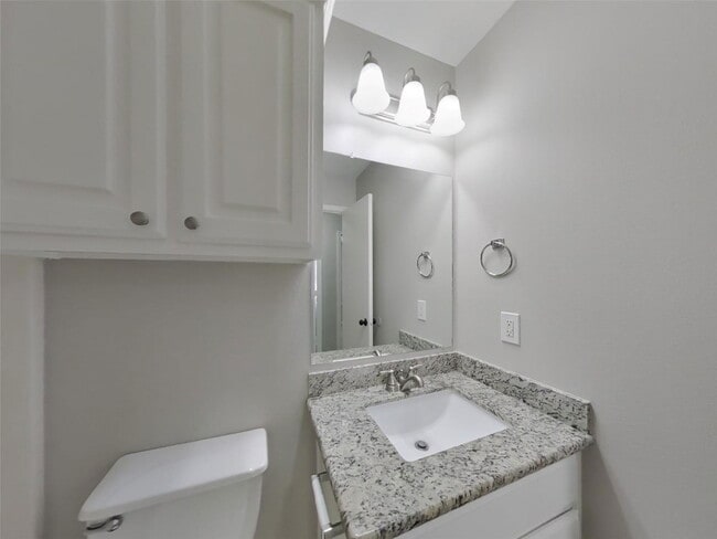 Building Photo - 16229 Summerset Estates Blvd