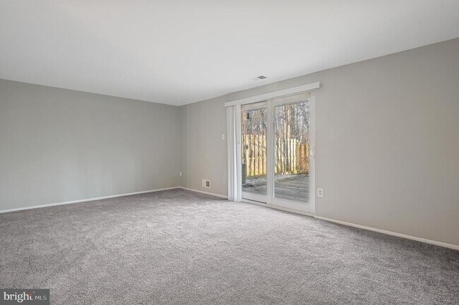 Building Photo - 10661 High Beam Ct