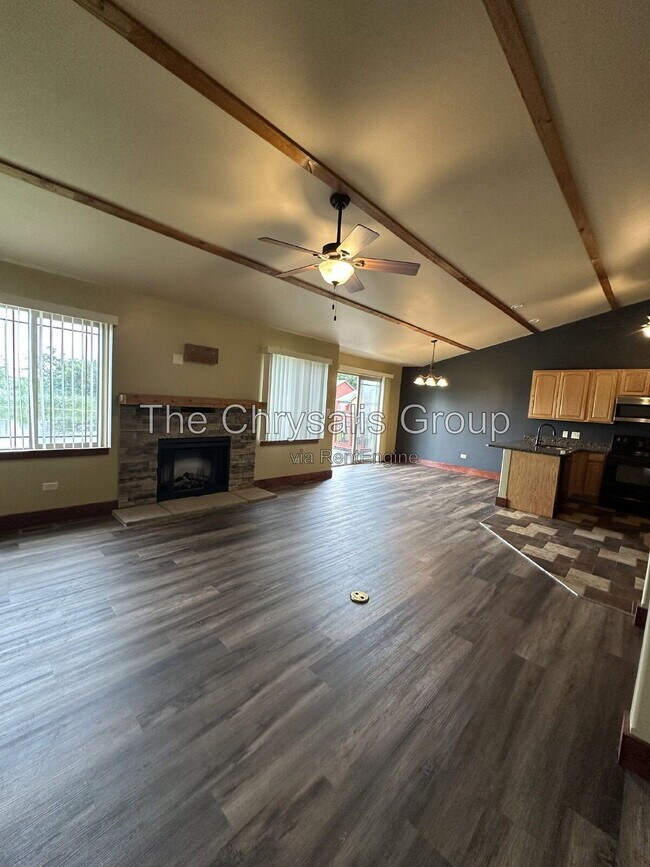 Building Photo - 777 N 3029th Rd