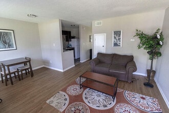 Building Photo - 105 N Garth Ave