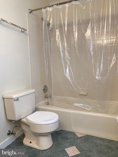 Building Photo - 1440 Kenmore Ave