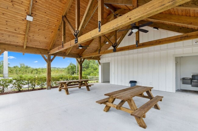 Building Photo - Modern 4BR Home with 3 Full Baths in River Glen | Screened Porch & Resort-Style Amenities