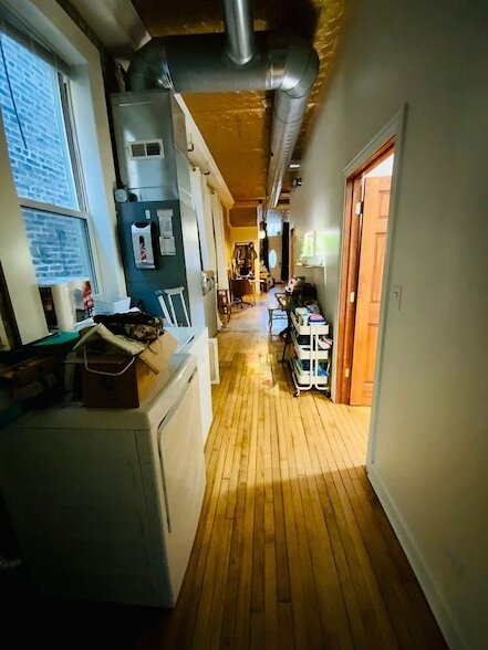 Building Photo - 1038 W 32nd St