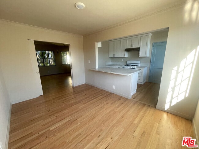 Building Photo - 1241 N Crescent Heights Blvd