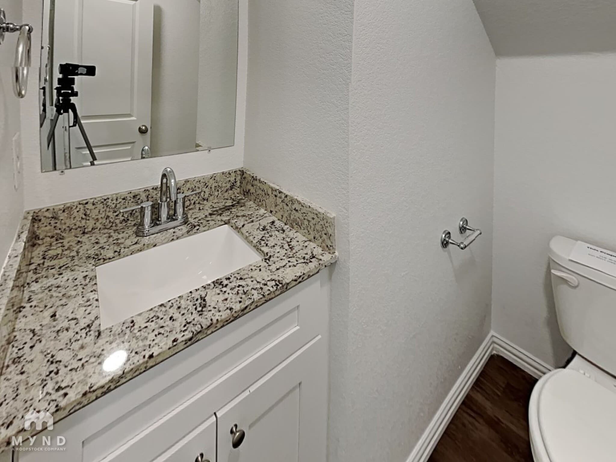 Building Photo - 3265 Karen St