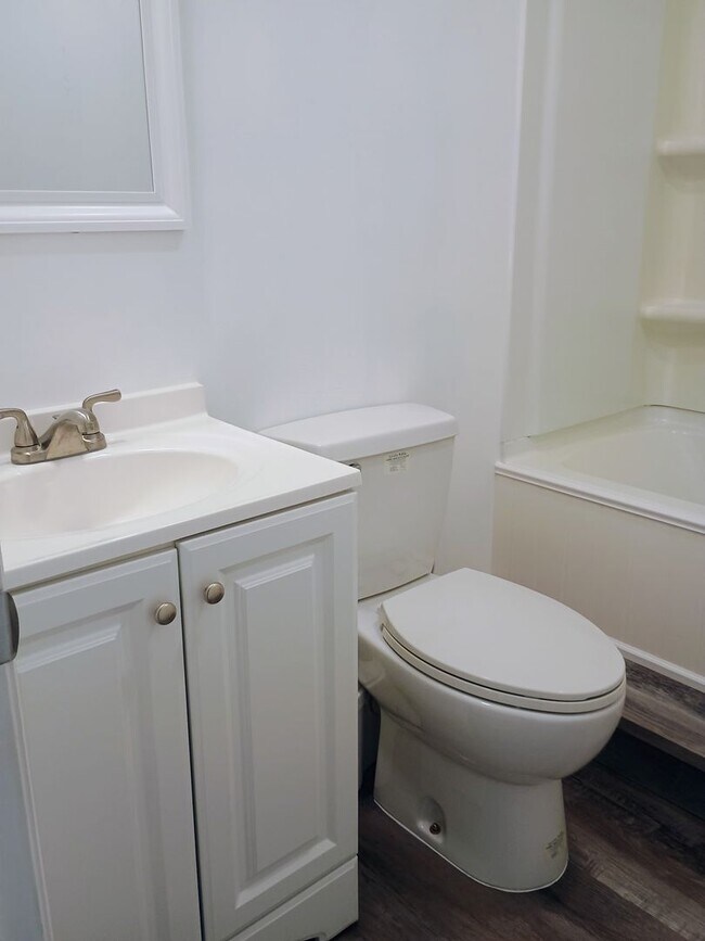 Building Photo - Updated 3 bedroom 2 bath Home for rent