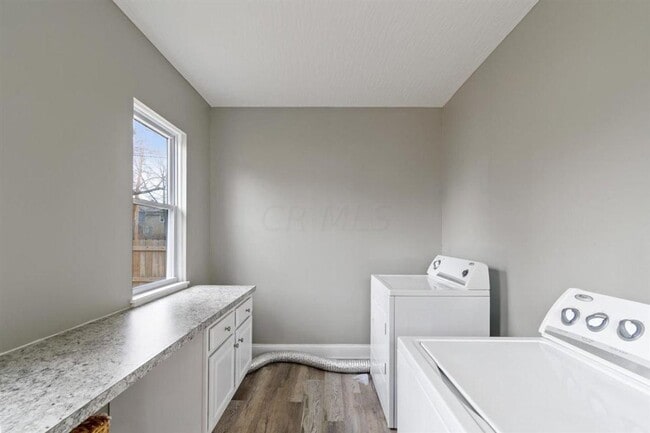 Building Photo - Modernized 2nd Floor Apartment in Franklinton – Your Urban Oasis Awaits!