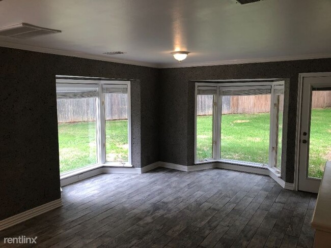 Building Photo - 5 br, 3 bath House - 2913 Pacific Ct
